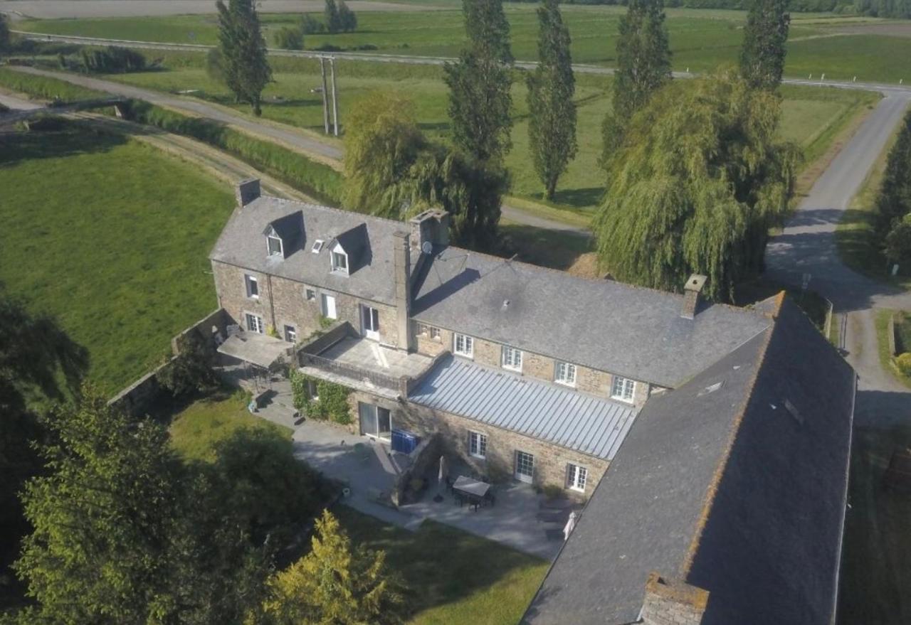 Chambres D'Hotes La Begaudiere ดอล-เดอ-เบรอตาญ ภายนอก รูปภาพ